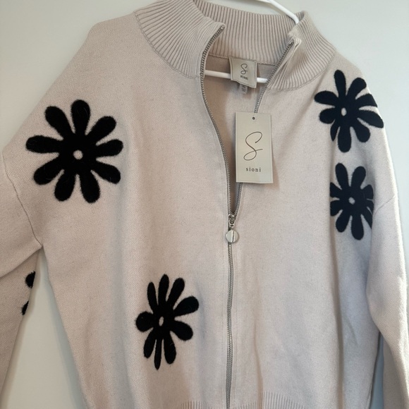 Sioni Granola Color Felt Mod Floral 70s Inspired Women's Cardigan Sweater - Picture 4 of 8